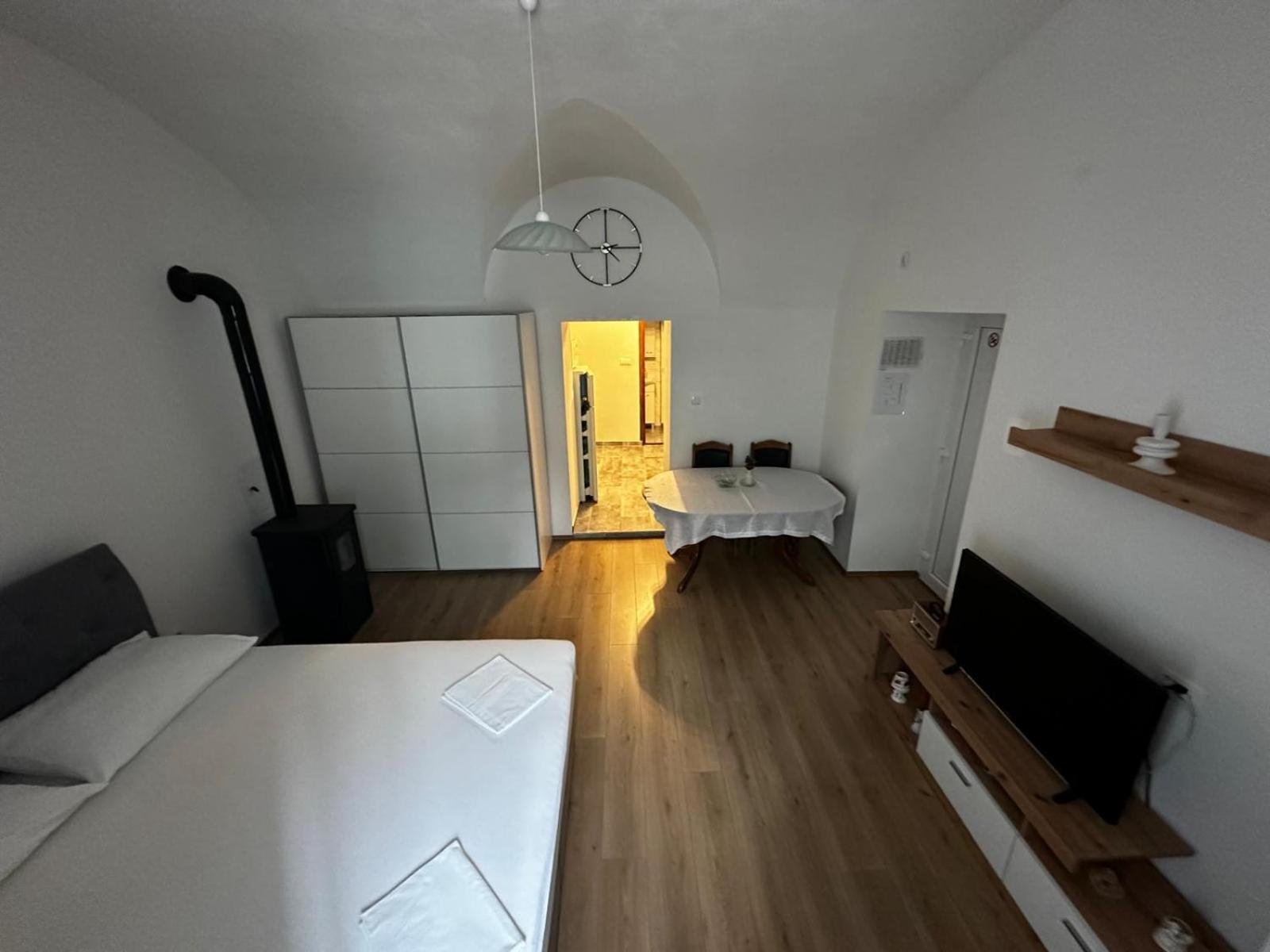 Studio Apartman Grga Senj  Luaran gambar